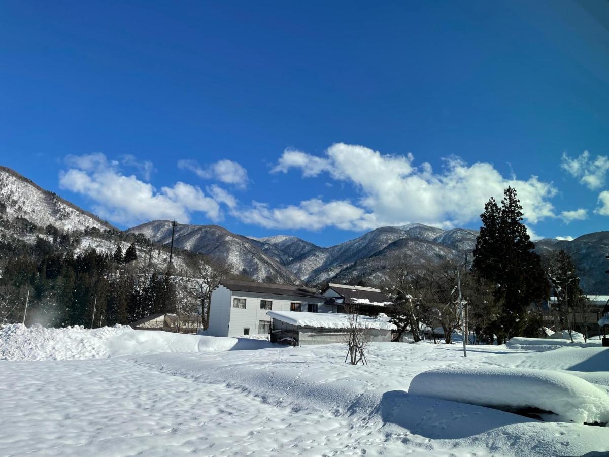 Guesthouse Shirakawa-Go Inn Exterior photo